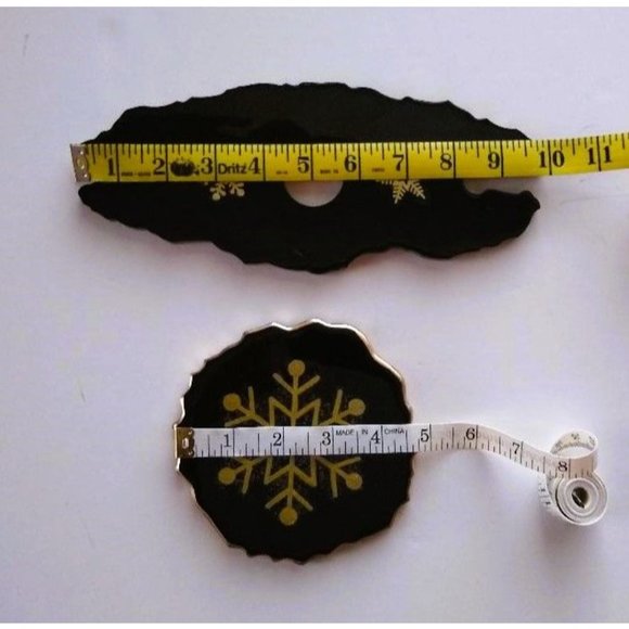 Geode Shaped Wine Glass Holder and 2 Coasters Black with Gold Snowflakes - Picture 6 of 6